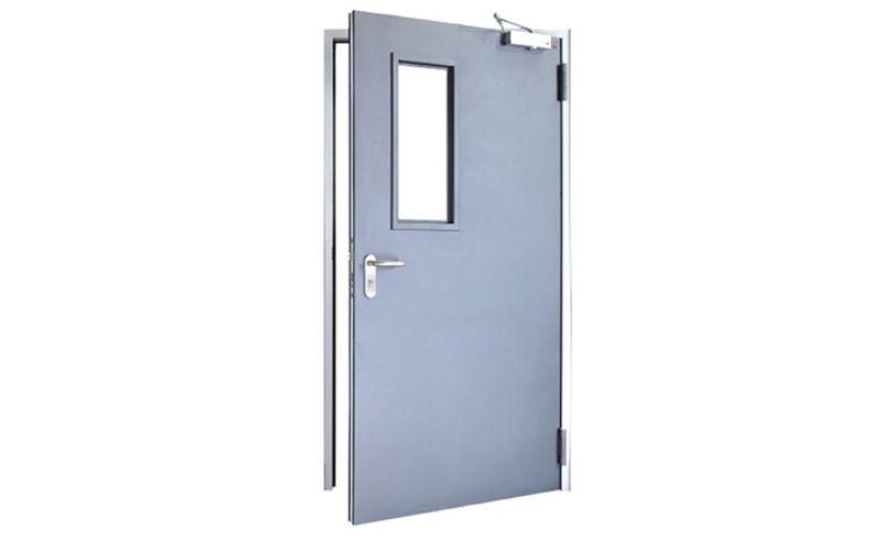 Minh họa các yếu tố ảnh hưởng đến giá cửa thoát hiểm chống cháy: thời gian chống cháy, vật liệu, phụ kiện, kích thước