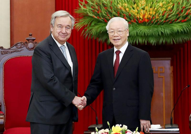 Sinh vien doi mat va phan tich do sau thach thuc trong qua trinh thuc tap viet bao cao theo nguyen tac e=u/d