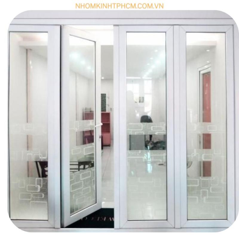 Cửa kính chống cháy nhập khẩu giúp không gian thông thoáng và an toàn
