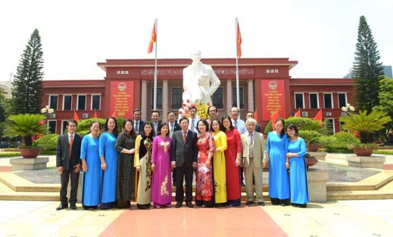 Một số tài liệu tham khảo về chủ nghĩa xã hội khoa học