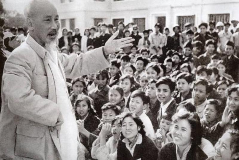 phan-tich-da-chieu-giao-trinh-tu-tuong-ho-chi-minh