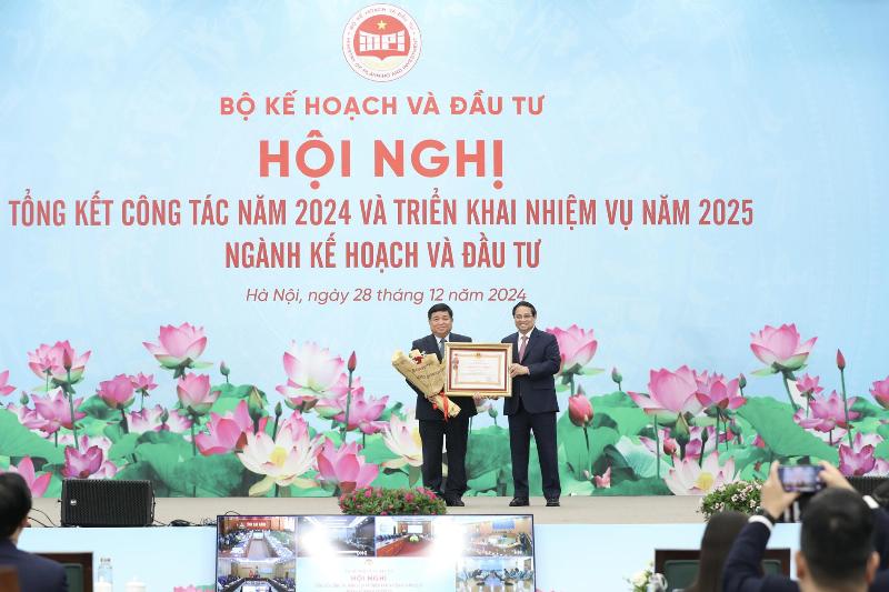 Phát triển sự nghiệp Quý Dậu 2024