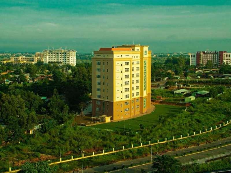 Minh họa khái niệm so sánh hai ngôn ngữ trong nghiên cứu đối chiếu