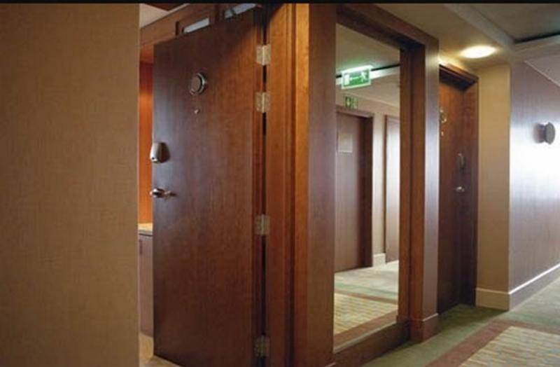 Các yếu tố cần cân nhắc khi chọn mua cửa chống cháy nhập khẩu